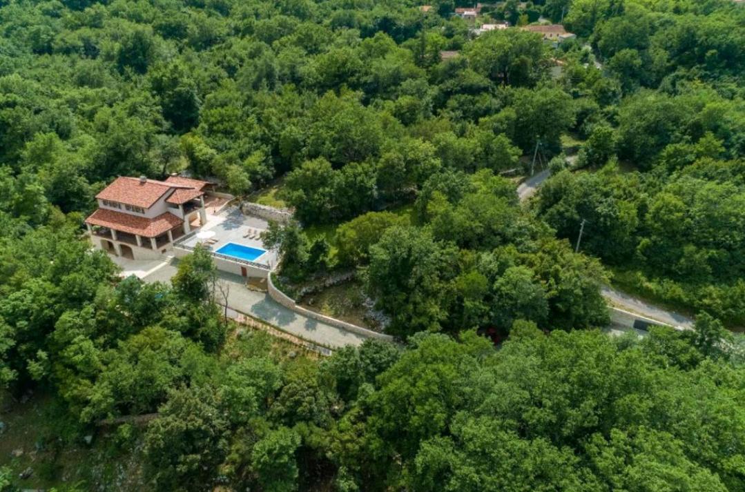 Amazing 4 Bedroom Villa With Swimming Pool And Wifi, Family Frendly Tribalj  Екстер'єр фото