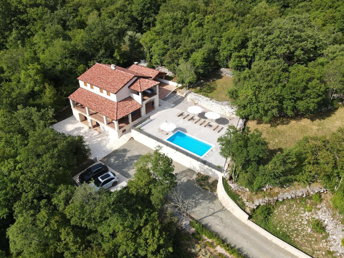 Amazing 4 Bedroom Villa With Swimming Pool And Wifi, Family Frendly Tribalj  Екстер'єр фото